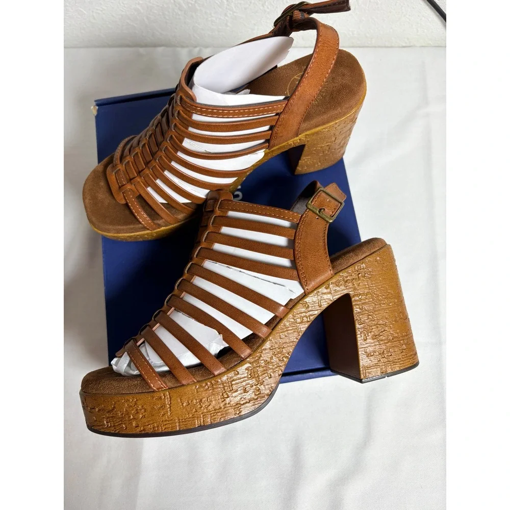 White Mountain Barbea Sandals 7 Tan New Strappy Block Heel Platform Gladiator